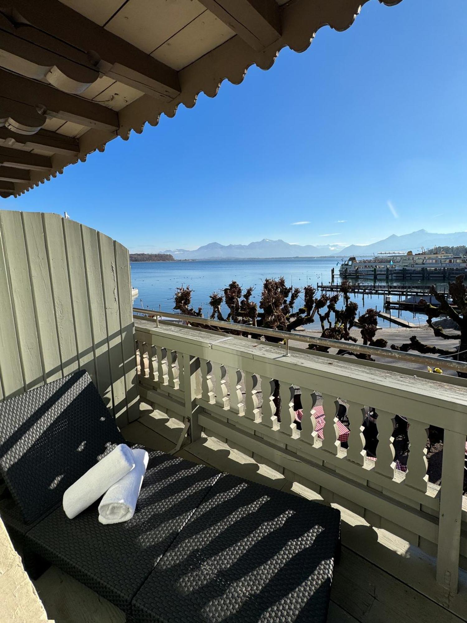 Sieben Zimmer Am See 基姆湖畔普林 外观 照片
